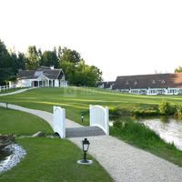 Vue sur Le Pavillon et La Salle