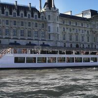 yacht de paris le victoria