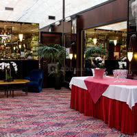 Cocktail bar