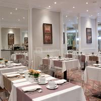 Salle petit-déjeuner