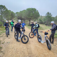 Partez en trottinette tout-terrain électrique à la découverte de la nature autour de Fontfroide.