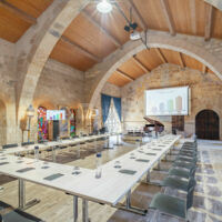 Le Dortoir des moines, configuration U