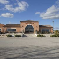 La salle et son parking