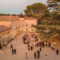 Diner sur la terrasse du Château d'Alphéran
