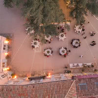 Diner sur la terrasse du Château d'Alphéran