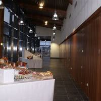 Buffet dans la salle des pas perdus