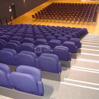 Tribune + 160 chaises et scene