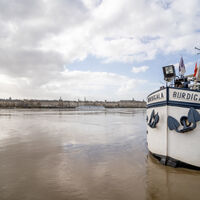 BURDIGALA 1 A QUAI