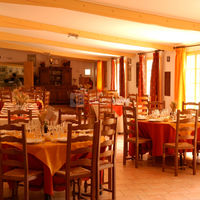 Salle pour 200 personnes