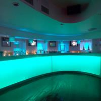 Bar éclairage turquoise