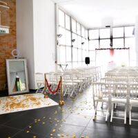 Verrière -cérémonie religieuse ou laique en intérieure