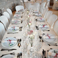 Salle dressée