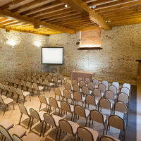 Salle de réunion en théâtre