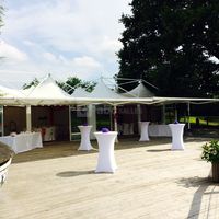 La alle de réception et la terrasse