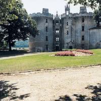 Salle de La Chapelle-Faucher