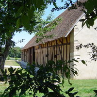 La grange côté parking