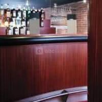 Le bar de la salle de réunion