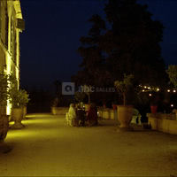 Terrasse principale du château éclairée