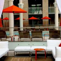 Terrasse de la piscine