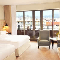 Deluxe Queen room