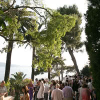 Cocktail dans les jardins