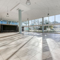 Salle vide location