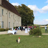 Cocktail devant l'abbaye
