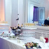 Cocktail dans le petit salon