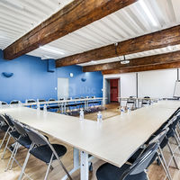 Salle de réunion en U