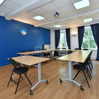 Salle de réunion en U