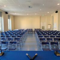 Palais des Congrès / 40 personnes table en U / 112 personnes en conférence