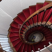 Escalier suspendu