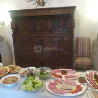 Le buffet a 13 euro par personne du château