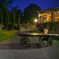 Espace cocktail pres de la grange et les greniers du Domaine