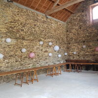 Préparation de la grange pour le cocktail