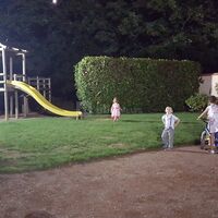Les enfants jouent