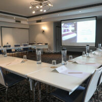 Salon aménagé en U - 60m2