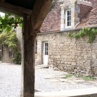 Autre vue de la cour