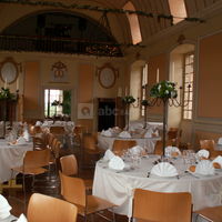 Salle de fêtes au 1er étage