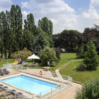 Piscine et parc