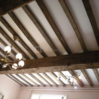 Gîte : poutres apparentes