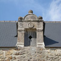 Gîte : Mansarde sculptée