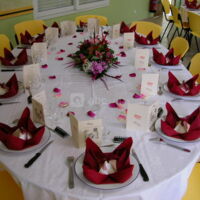 Table ovale 12 personnes