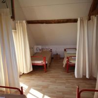 Le Dortoir en bas au Dépendance