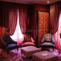 Salon lounges