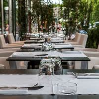 Terrasse rue de Paris
