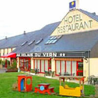 Hôtel Restaurant Kyriad au Relais du Vern