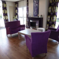 Salon / bar