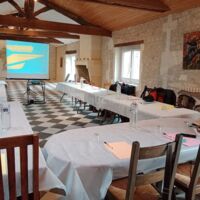 Séminaire dans la salle de réception