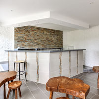 Bar 25 m2